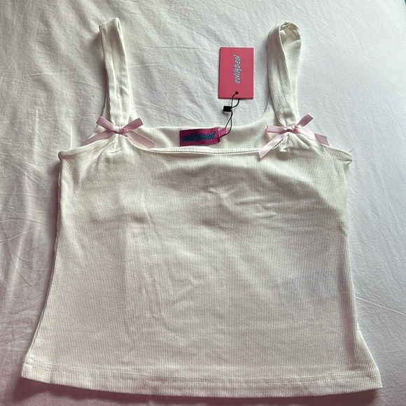 Edikted Tops - EDIKTED BRAND NEW TOP NEVER WORN